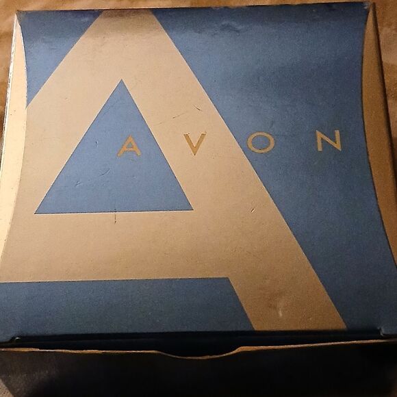 Vintage Avon Watch NIB NEVER USED - Picture 8 of 8